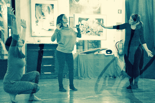 Unplugged dance: reconnect your body and mind